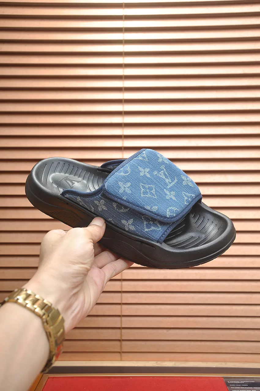 Men's men's shoes 💰340💶 [Louis Vuitton LV slippers] (high-end cowhide) counter 1:1 fashion style, a must-have for summer! The designer used LV’s iconic outsole. The original simple slippers instantly become fashionable! The upper is made of flexible special cowhide leather straps alternately, and the workmanship is exquisite! A must-have for stylish men in summer, size 38-45 (45 customized)